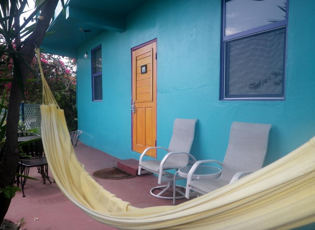 St. John Inn Cruz Bay Rum bild